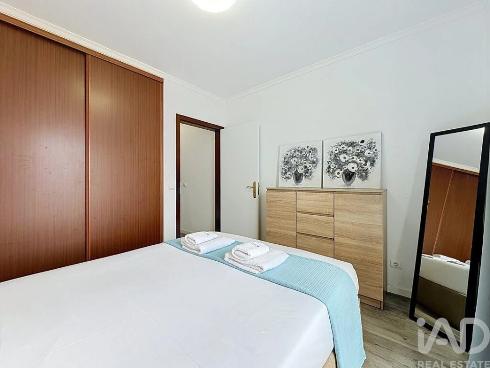 Apartamento T2 para Venda em Caniço Foto 9