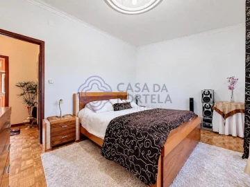 Moradia T3 para Venda em Golães