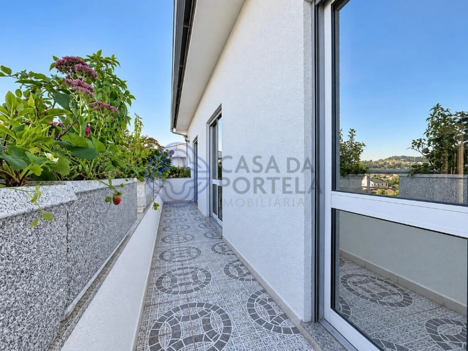 Moradia T3 para Venda em Golães Foto 19