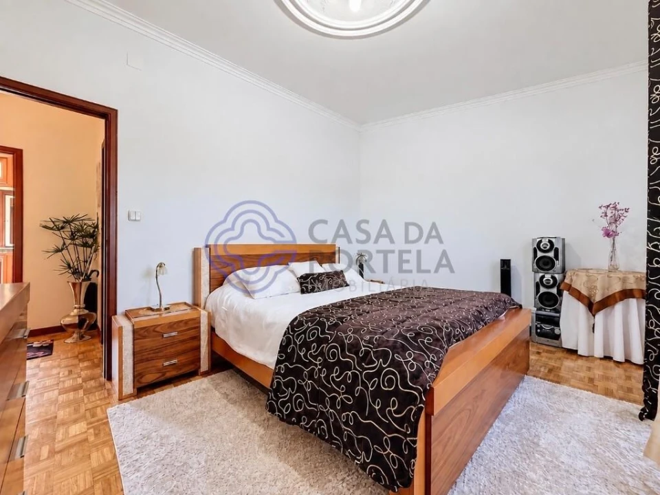 Moradia T3 para Venda em Golães Foto 18