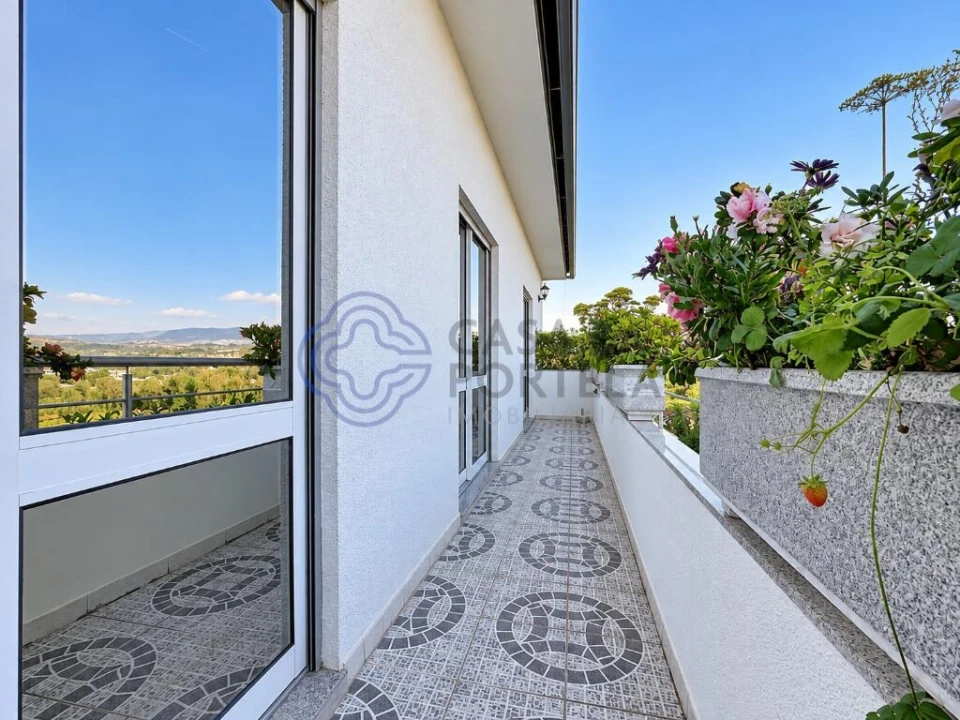 Moradia T3 para Venda em Golães Foto 20