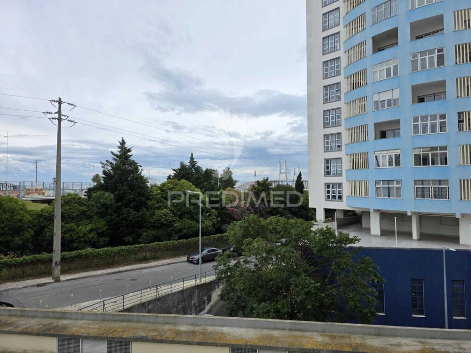 Apartamento T3 para Venda em Moscavide e Portela Foto 14
