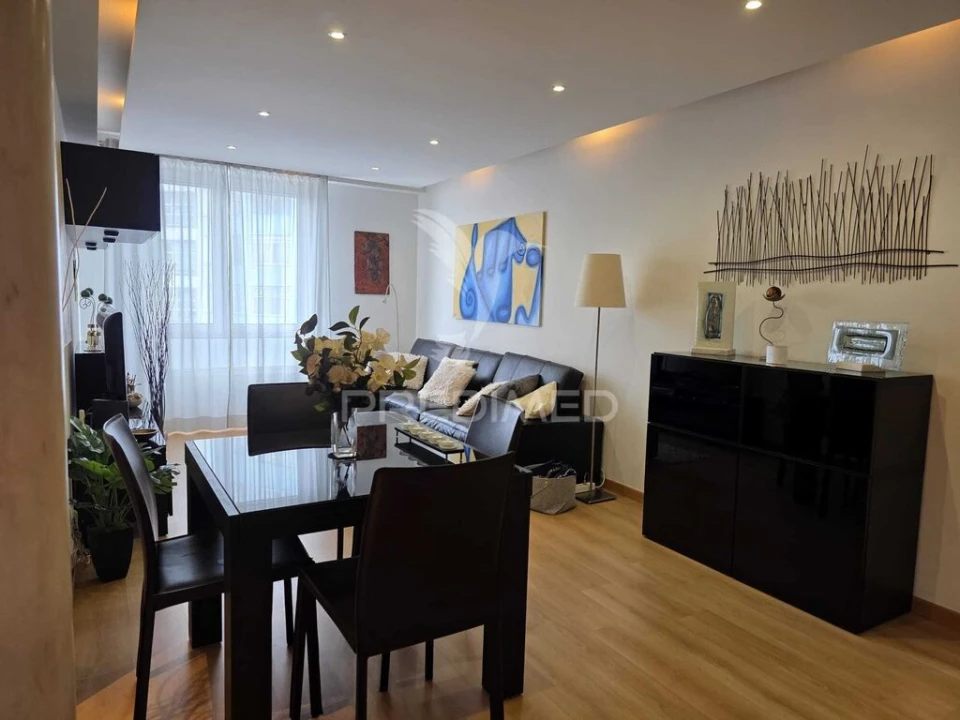 Apartamento T3 para Venda em Moscavide e Portela Foto 1