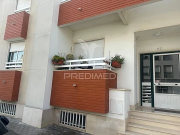 Apartamento T3 para Venda em Romeira e Várzea
