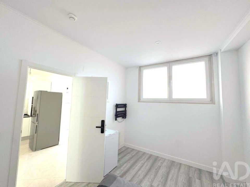 Apartamento T2 para Venda em Rio de Mouro Foto 19