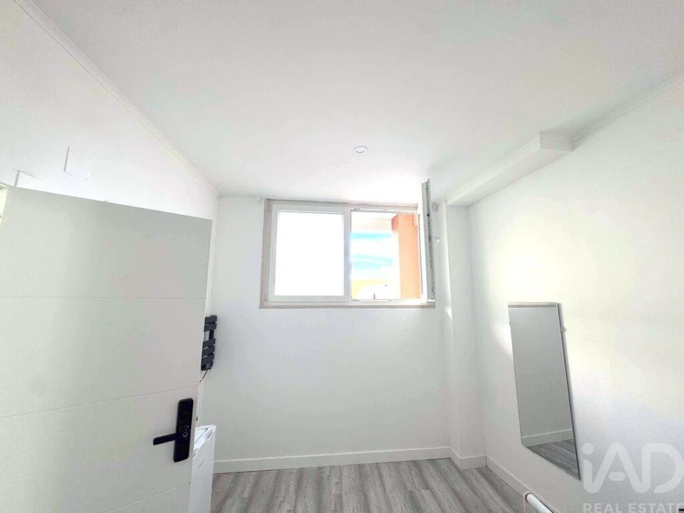 Apartamento T2 para Venda em Rio de Mouro Foto 21