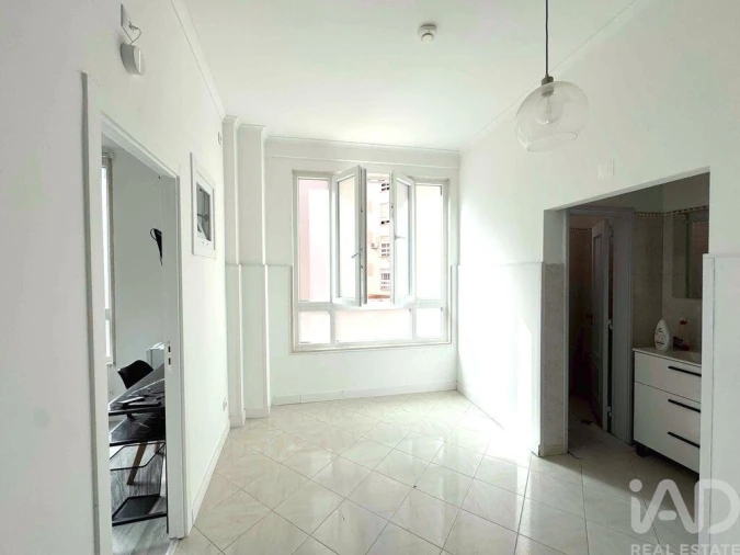 Apartamento T2 para Venda em Rio de Mouro Foto 5