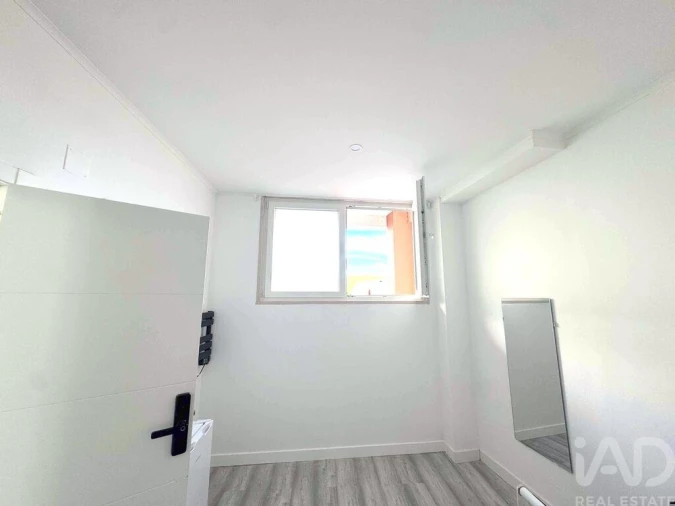 Apartamento T2 para Venda em Rio de Mouro Foto 21
