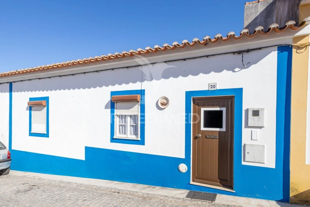 Moradia T1 para Venda em Viana do Alentejo Foto 1