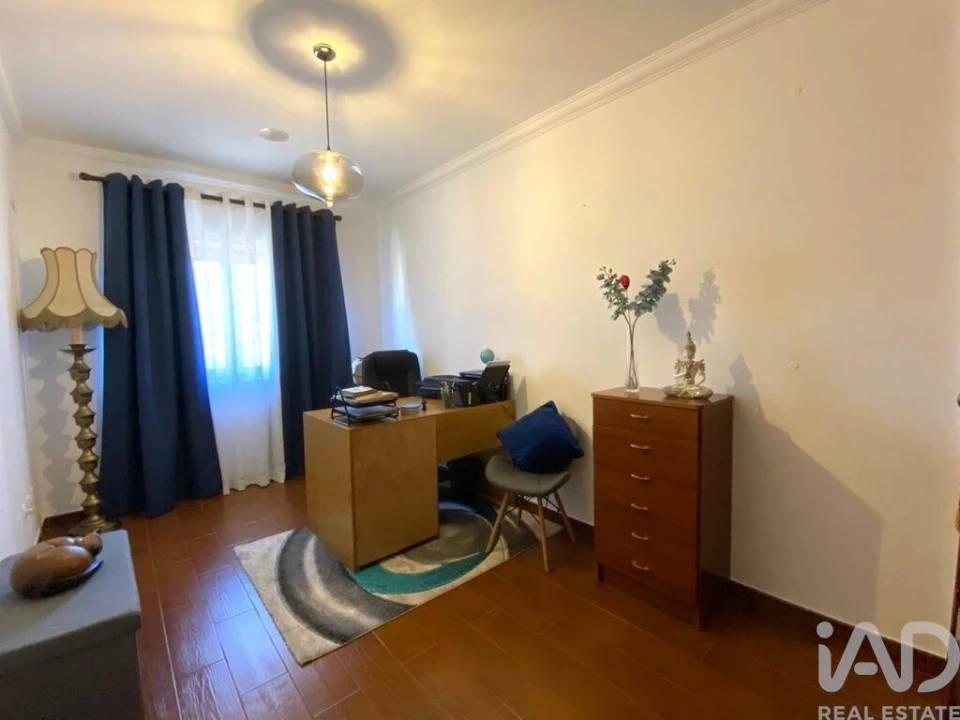Moradia para Venda em Dois Portos e Runa Foto 7