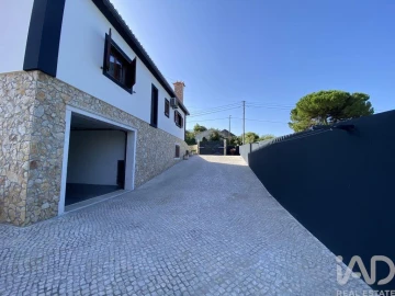 Moradia para Venda em Dois Portos e Runa
