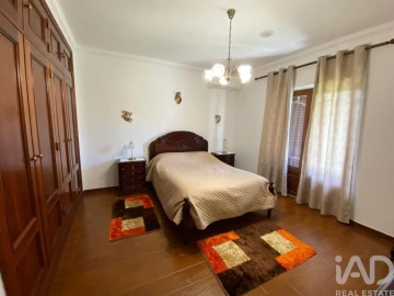 Moradia para Venda em Dois Portos e Runa