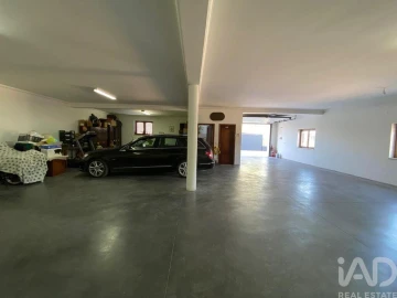 Moradia para Venda em Dois Portos e Runa