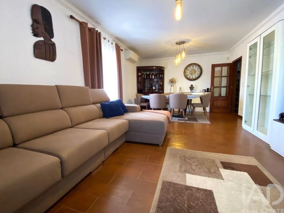 Moradia para Venda em Dois Portos e Runa Foto 10