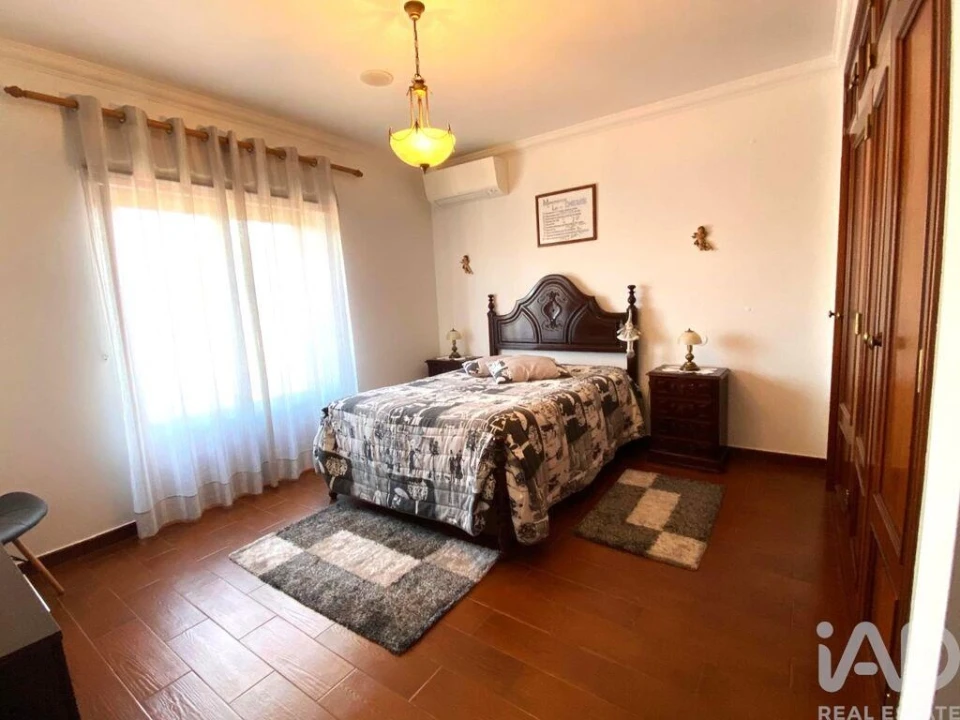 Moradia para Venda em Dois Portos e Runa Foto 5
