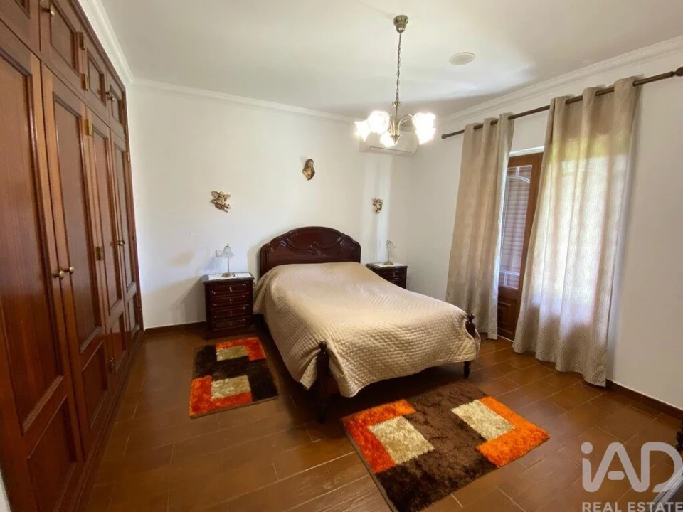 Moradia para Venda em Dois Portos e Runa Foto 4