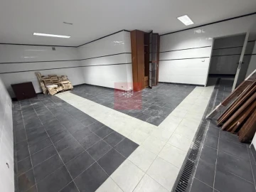 Moradia T6 para Venda em Queluz e Belas
