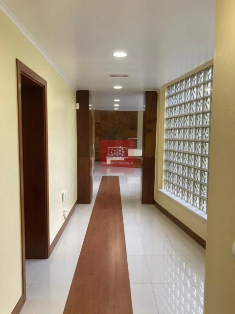 Moradia T6 para Venda em Queluz e Belas