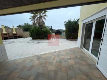 Moradia T6 para Venda em Queluz e Belas
