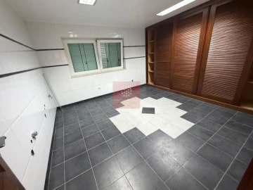 Moradia T6 para Venda em Queluz e Belas
