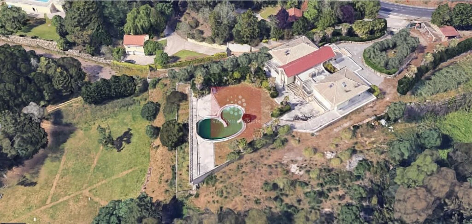 Moradia T6 para Venda em Queluz e Belas Foto 2