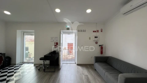 Moradia T1 para Venda em Albernoa e Trindade