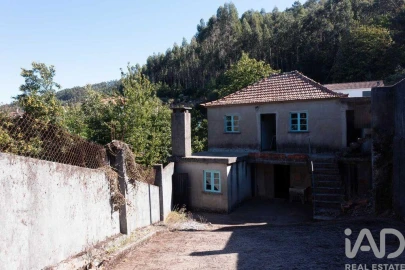 Moradia T4 para Venda em Vila Nova