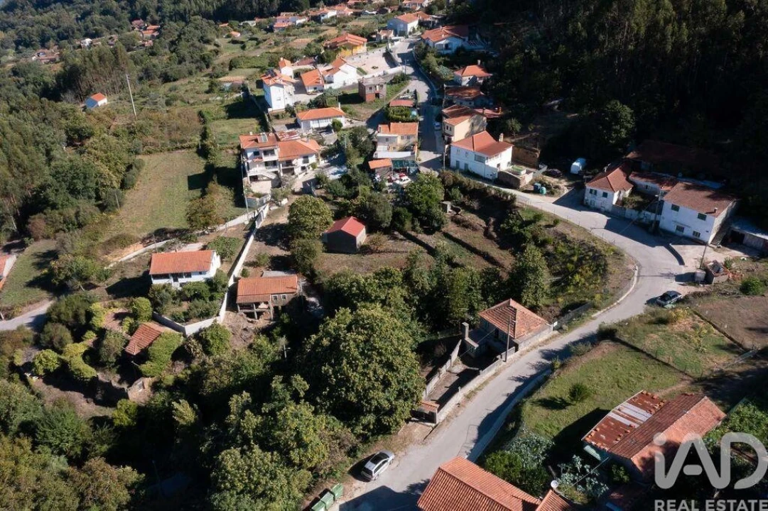Moradia T4 para Venda em Vila Nova Foto 9