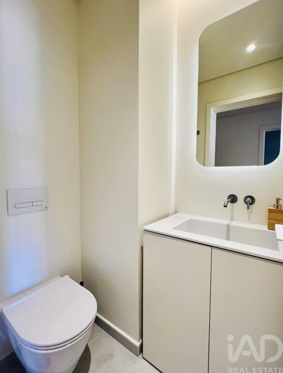 Apartamento T1 para Venda em Quarteira Foto 9