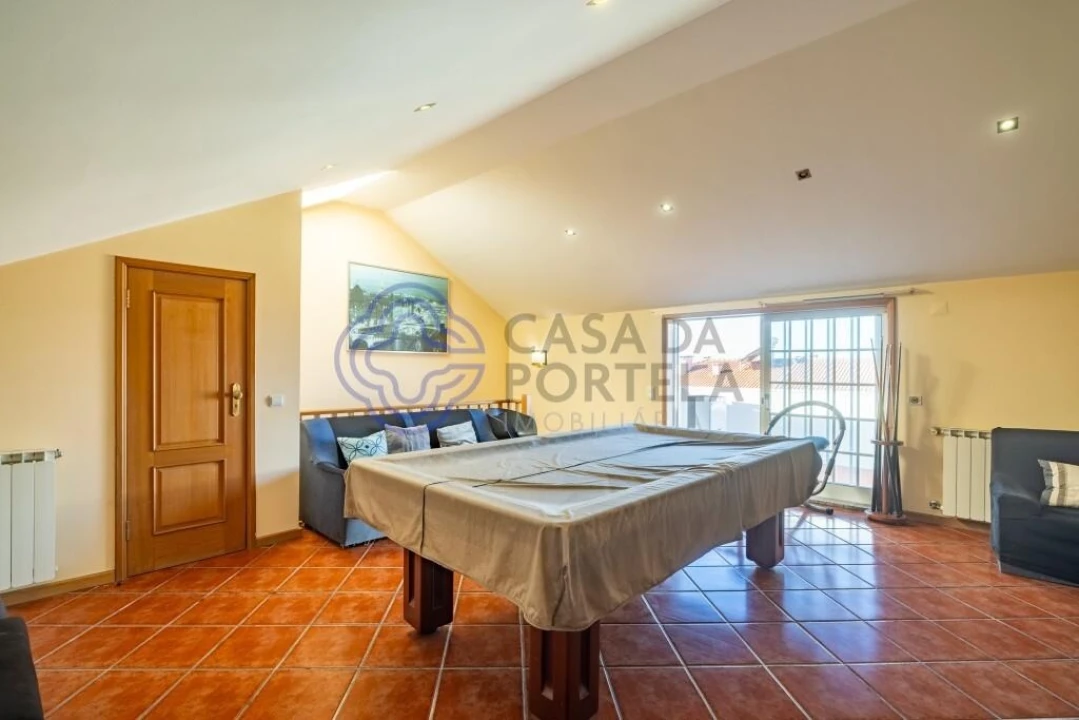 Moradia T4 para Venda em Arcozelo Foto 32