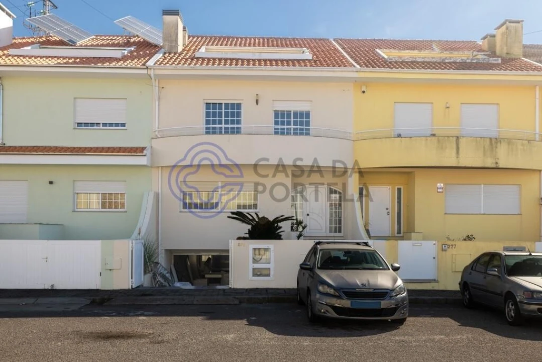 Moradia T4 para Venda em Arcozelo Foto 44