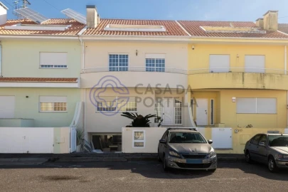 Moradia T4 para Venda em Arcozelo