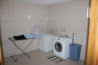 Moradia T4 para Venda em Arcozelo