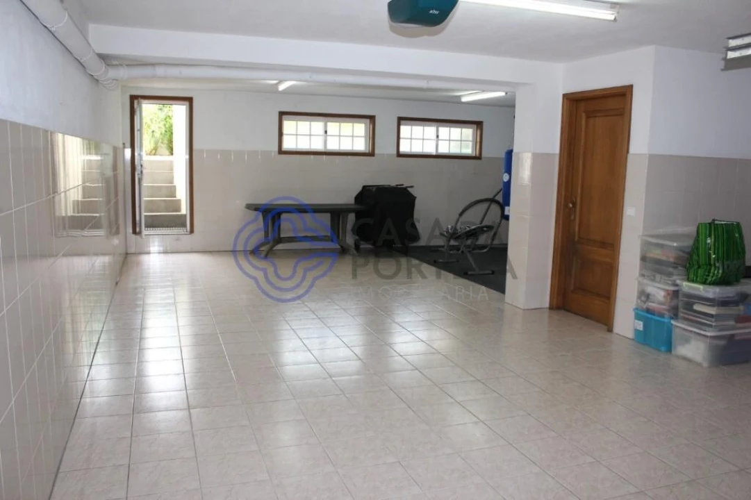 Moradia T4 para Venda em Arcozelo Foto 41