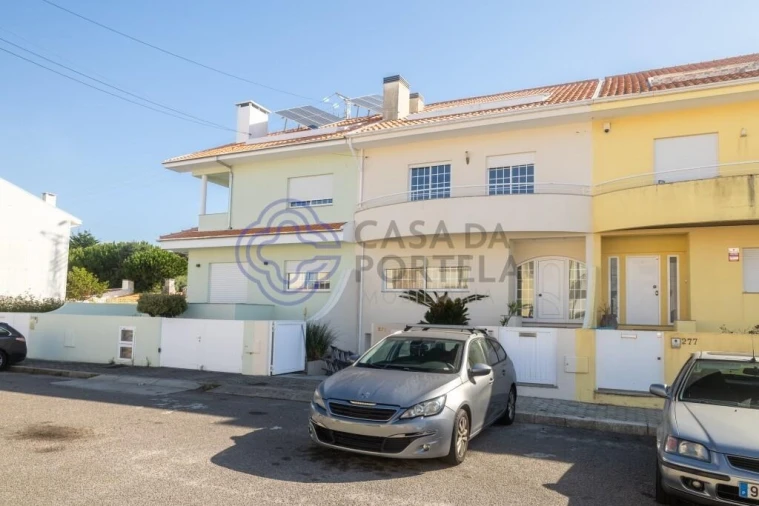 Moradia T4 para Venda em Arcozelo Foto 45