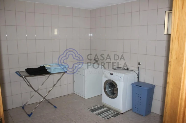 Moradia T4 para Venda em Arcozelo Foto 43