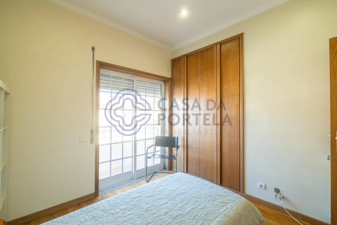 Moradia T4 para Venda em Arcozelo Foto 23
