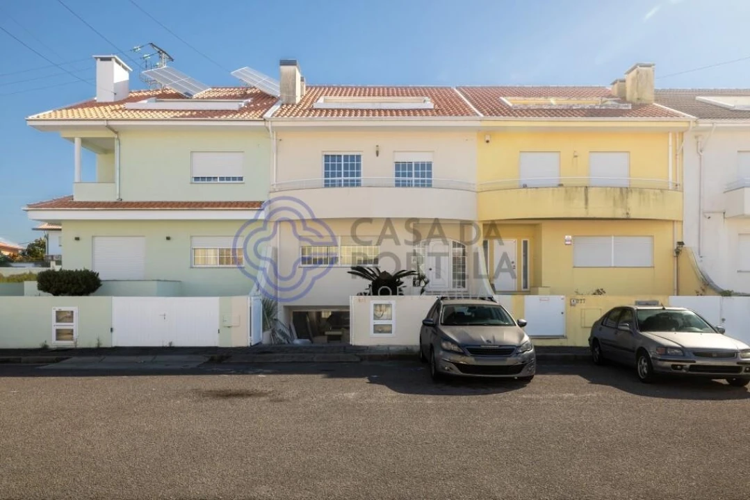 Moradia T4 para Venda em Arcozelo Foto 46