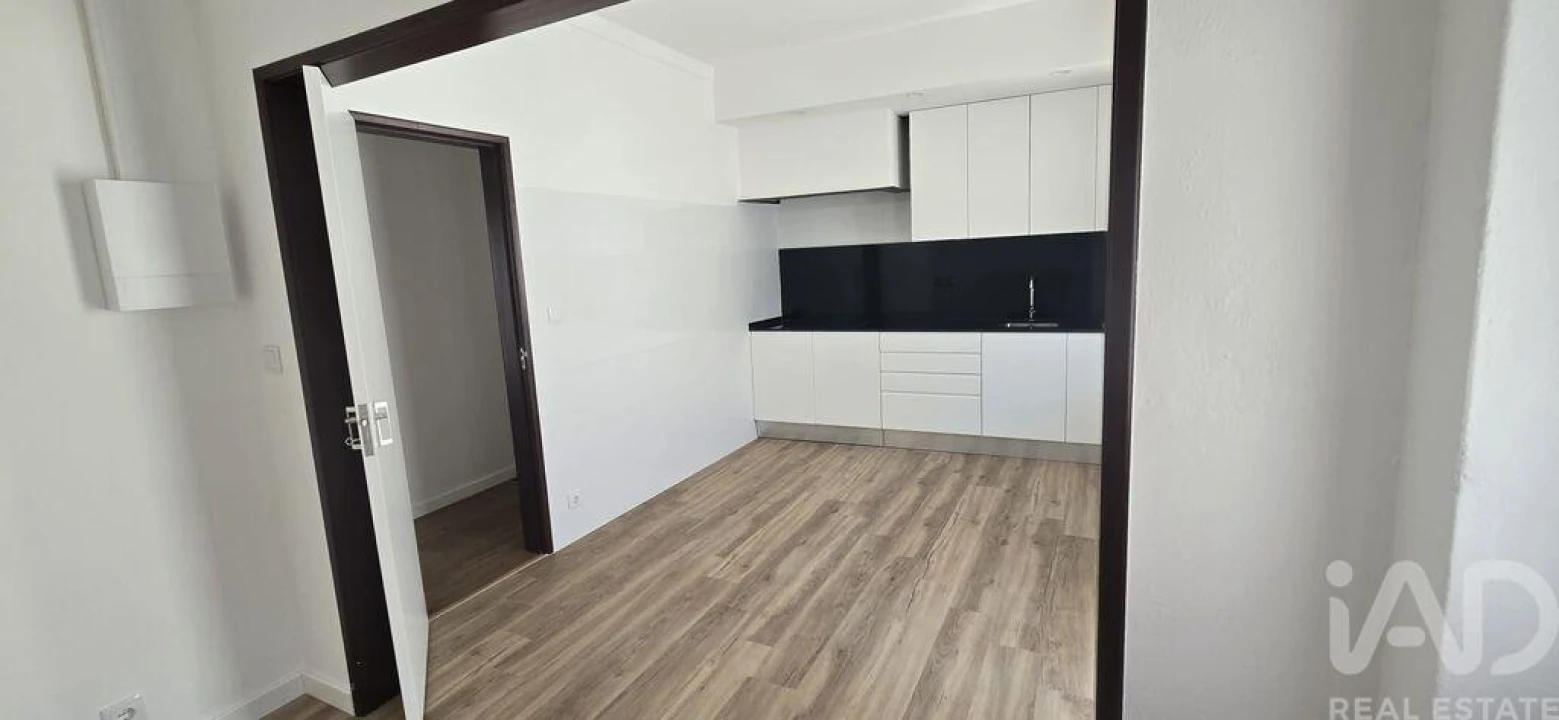 Apartamento T2 para Venda em Cadaval e Pêro Moniz Foto 21