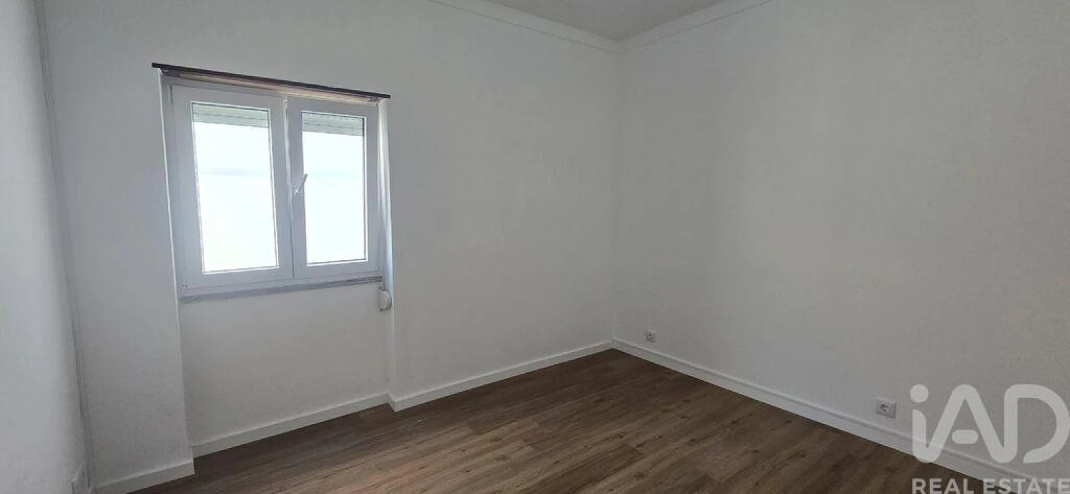 Apartamento T2 para Venda em Cadaval e Pêro Moniz Foto 5