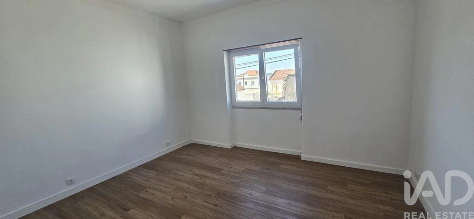 Apartamento T2 para Venda em Cadaval e Pêro Moniz Foto 6