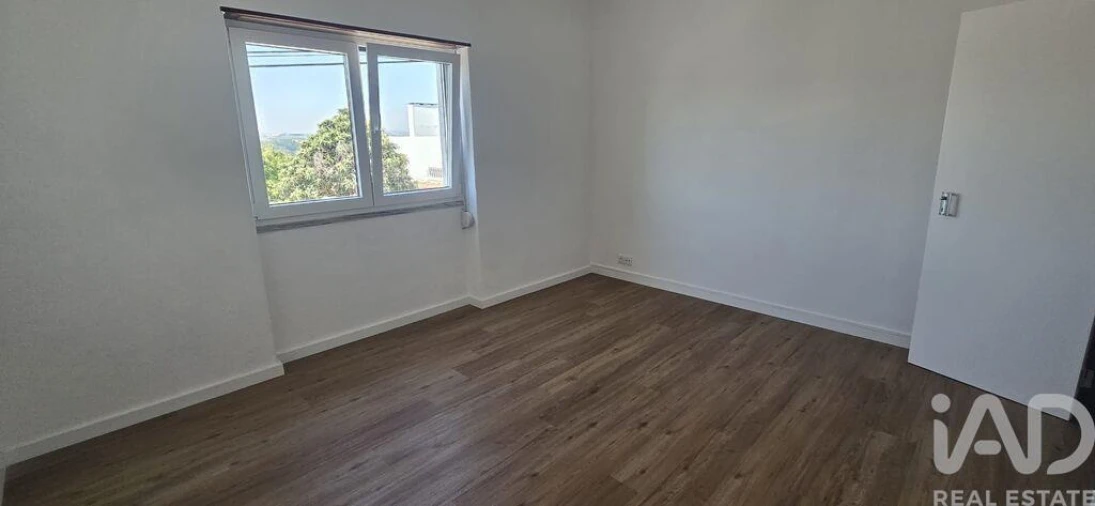 Apartamento T2 para Venda em Cadaval e Pêro Moniz Foto 8