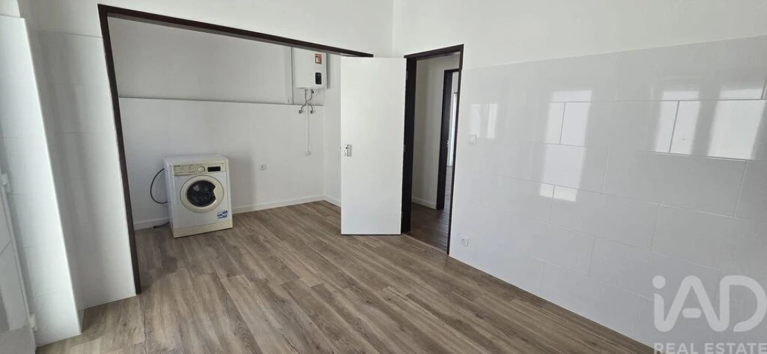 Apartamento T2 para Venda em Cadaval e Pêro Moniz Foto 16