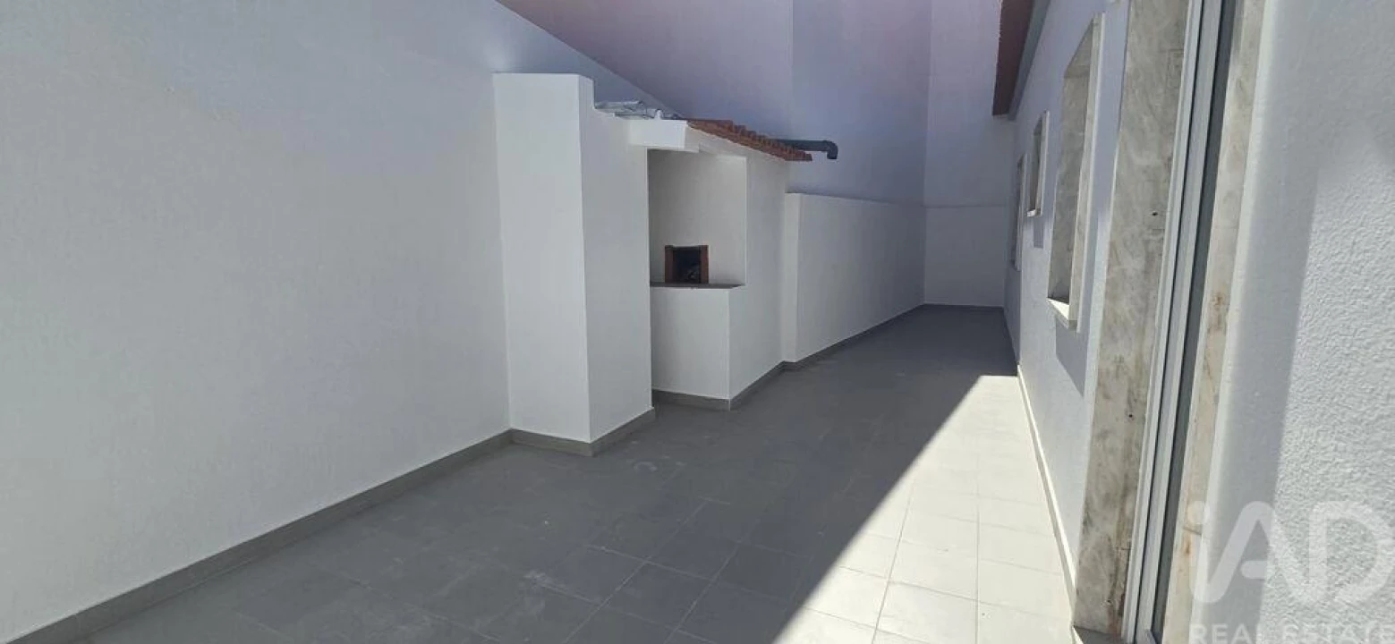 Apartamento T2 para Venda em Cadaval e Pêro Moniz Foto 18