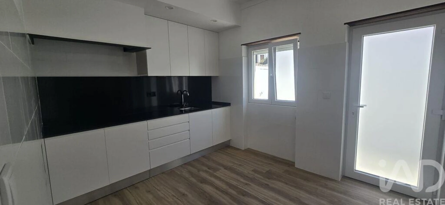 Apartamento T2 para Venda em Cadaval e Pêro Moniz Foto 14