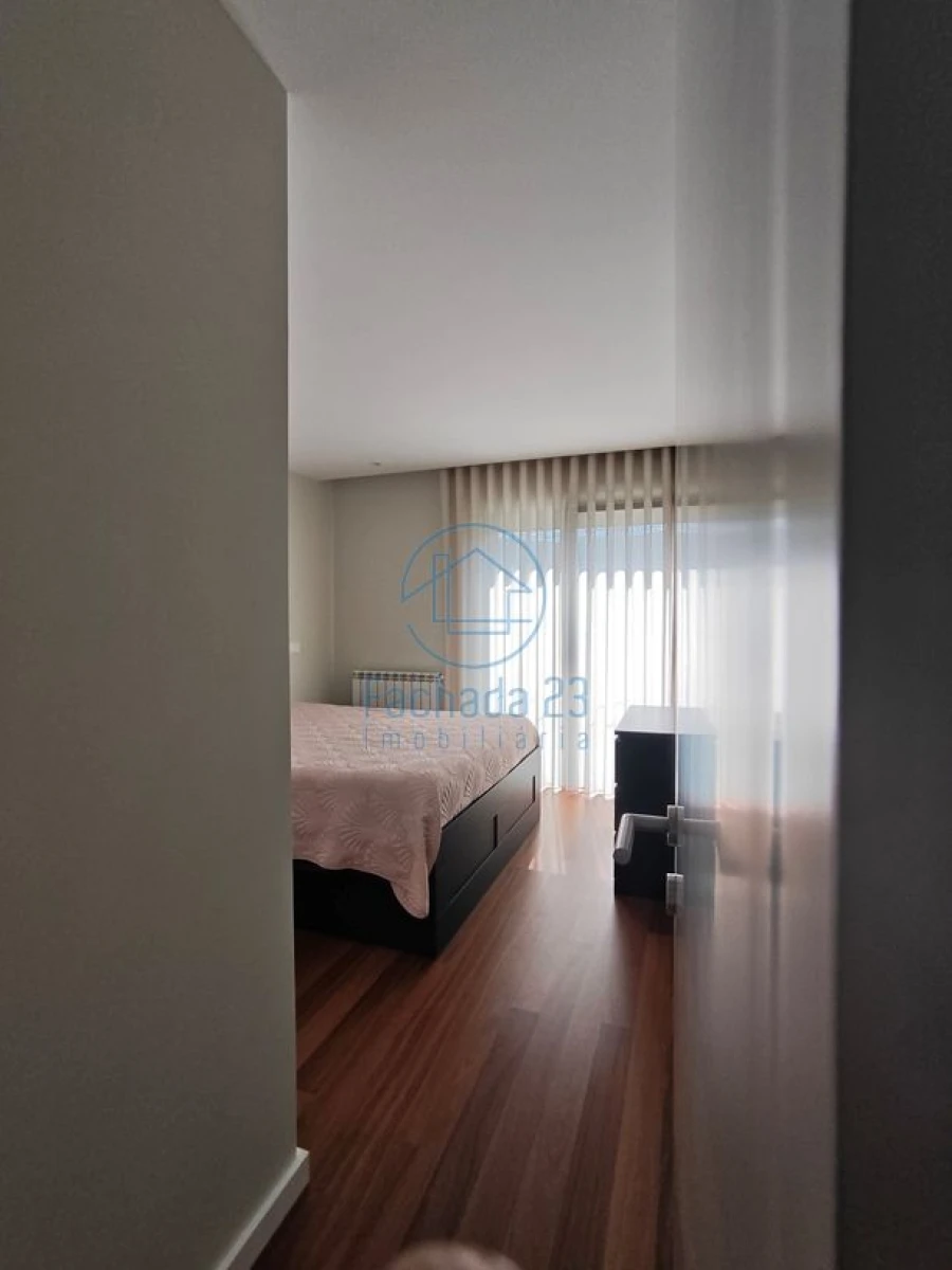 Apartamento T2 para Venda em Oliveira do Douro Foto 26