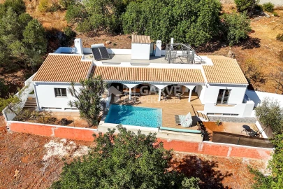 Moradia T5 para Venda em Loule (São Sebastião)