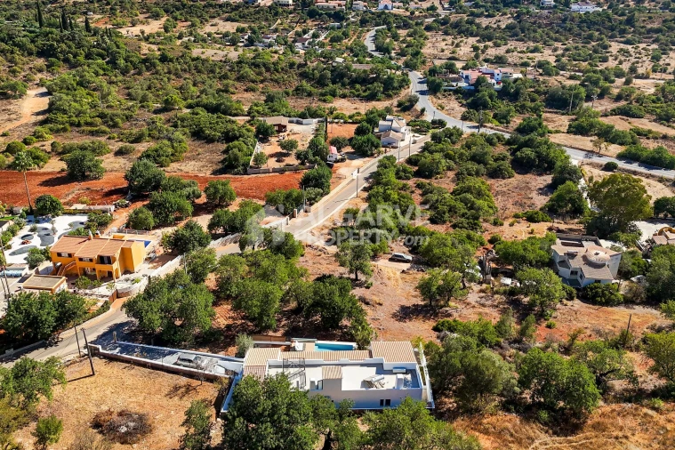 Moradia T5 para Venda em Loule (São Sebastião) Foto 34