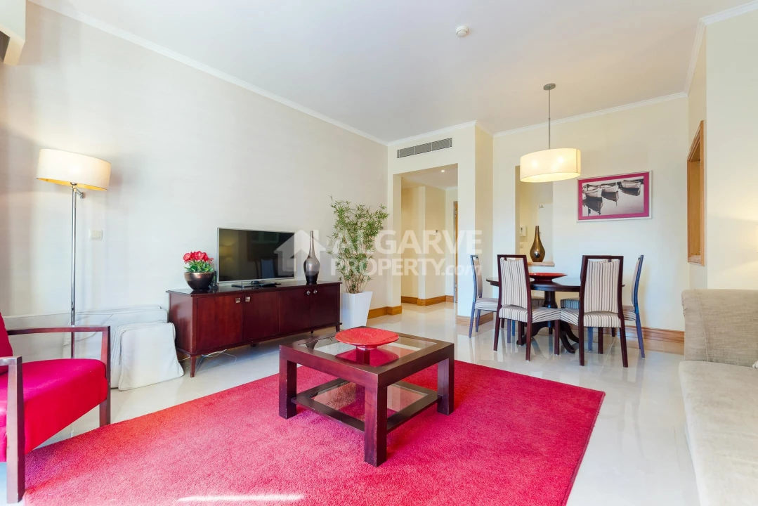 Apartamento T2 para Venda em Quarteira Foto 9