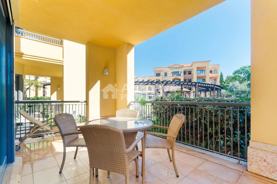 Apartamento T2 para Venda em Quarteira Foto 6